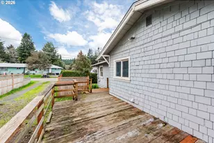 1066 S 8th St, Coos Bay, OR 97420 - Photo 28