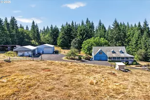 4384 NE Crooked Finger Rd, Scotts Mills, OR 97375 - Photo 30