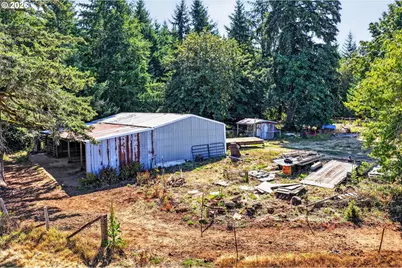 4384 NE Crooked Finger Rd, Scotts Mills, OR 97375 - Photo 32