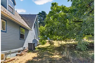 4384 NE Crooked Finger Rd, Scotts Mills, OR 97375 - Photo 8