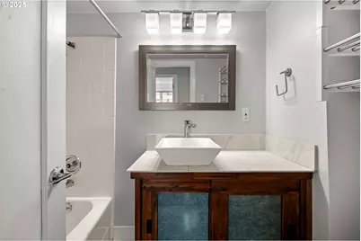 2211 SW Park Pl #603, Portland, OR 97205 - Photo 24