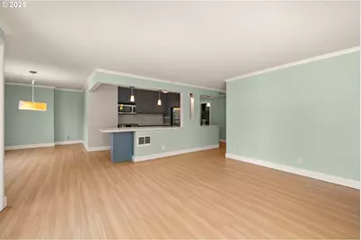 2211 SW Park Pl #603, Portland, OR 97205 - Photo 10
