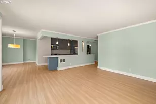 2211 SW Park Pl, Portland, OR 97205 - Photo 10