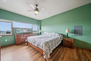15320 NW Central Dr, Portland, OR 97229 - Photo 20
