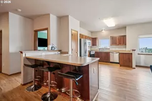 15320 NW Central Dr, Portland, OR 97229 - Photo 12