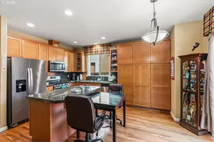 857 Throne Dr, Eugene, OR 97402 - Photo 12