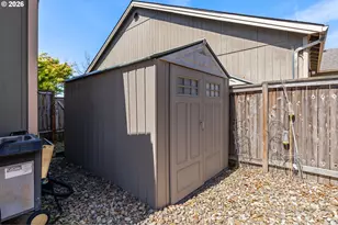 857 Throne Dr, Eugene, OR 97402 - Photo 44