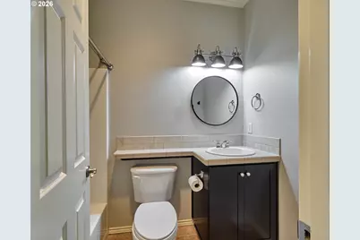 693 Fairwood Cres, Woodburn, OR 97071 - Photo 24