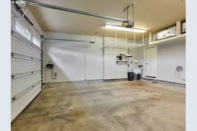 693 Fairwood Cres, Woodburn, OR 97071 - Photo 28