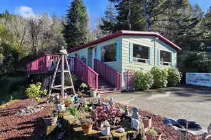 30235 Eagleview Dr, Gold Beach, OR 97444 - Photo 1