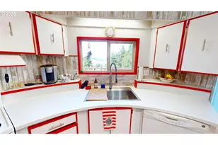 30235 Eagleview Dr, Gold Beach, OR 97444 - Photo 12