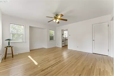 5421 SE Long St, Portland, OR 97206 - Photo 6