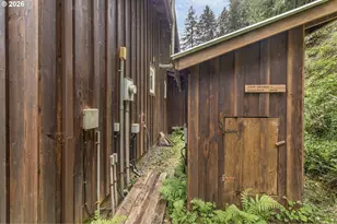93537 Deadwood Creek Rd, Deadwood, OR 97430 - Photo 40
