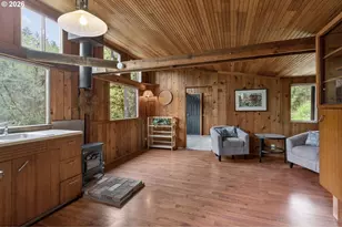 93537 Deadwood Creek Rd, Deadwood, OR 97430 - Photo 32