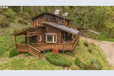 93537 Deadwood Creek Rd, Deadwood, OR 97430 - Photo 2