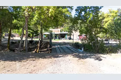 617 Poison Oak Dr, Winston, OR 97496 - Photo 26