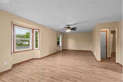 2544 34th Ave, Longview, WA 98632 - Photo 2