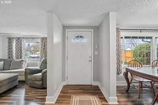 4020 Gary St NE, Keizer, OR 97303 - Photo 6