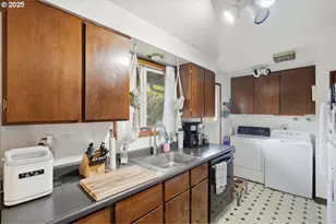 6155 SW Shannon Ct, Beaverton, OR 97008 - Photo 22