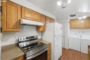 6155 SW Shannon Ct, Beaverton, OR 97008 - Photo 10