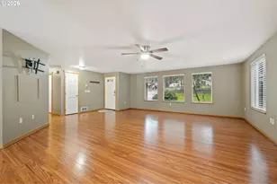 321 Rollingwood Dr, Kelso, WA 98626 - Photo 6