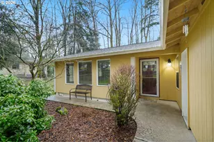 321 Rollingwood Dr, Kelso, WA 98626 - Photo 2