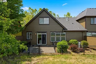 738 NE 73rd Ave, Hillsboro, OR 97124 - Photo 46