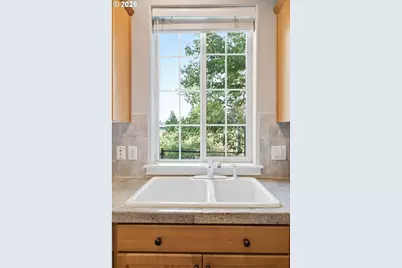 738 NE 73rd Ave, Hillsboro, OR 97124 - Photo 22
