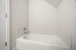 738 NE 73rd Ave, Hillsboro, OR 97124 - Photo 38