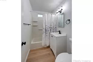 8225 SE Raymond Ct, Portland, OR 97266 - Photo 10