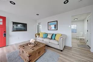 8225 SE Raymond Ct, Portland, OR 97266 - Photo 6