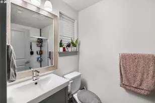 2896 SE 87th Ave, Portland, OR 97266 - Photo 12