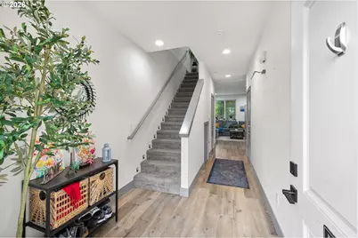 2896 SE 87th Ave, Portland, OR 97266 - Photo 6