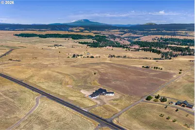 823 Horseshoe Bend Rd, Centerville, WA 98613 - Photo 4