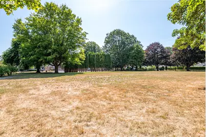 1951 Louisiana St, Longview, WA 98632 - Photo 4