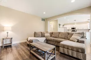 18389 S Winnifred Ave, Molalla, OR 97038 - Photo 18