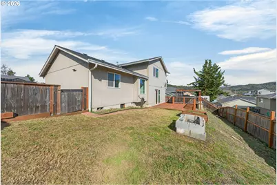 209 NE Rose Ridge Dr, Winston, OR 97496 - Photo 32