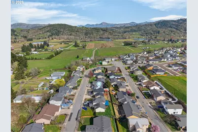 209 NE Rose Ridge Dr, Winston, OR 97496 - Photo 40