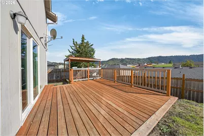 209 NE Rose Ridge Dr, Winston, OR 97496 - Photo 28