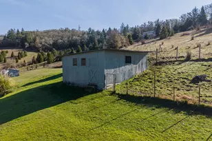 481 Strader Rd, Roseburg, OR 97470 - Photo 40