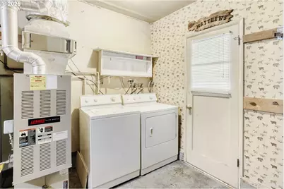 1629 Newport Way, Woodburn, OR 97071 - Photo 10