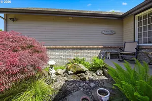 1140 Molly Ln, Eugene, OR 97404 - Photo 40