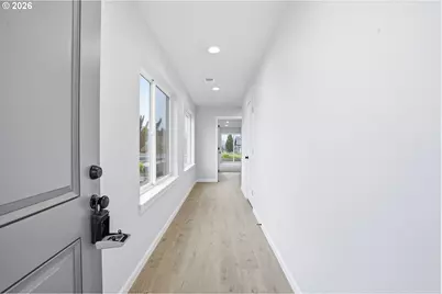 4690 SE 2nd St, Gresham, OR 97080 - Photo 4
