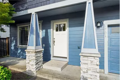 2701 SW Latourell Pl, Troutdale, OR 97060 - Photo 2