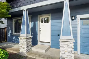 2701 SW Latourell Pl, Troutdale, OR 97060 - Photo 2
