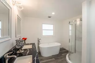 226 SE 157th Ave, Portland, OR 97233 - Photo 20