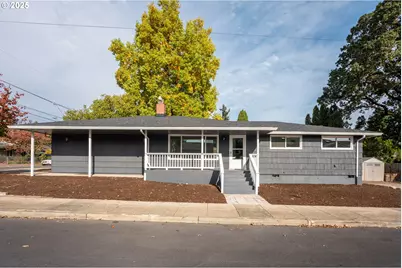 226 SE 157th Ave, Portland, OR 97233 - Photo 2