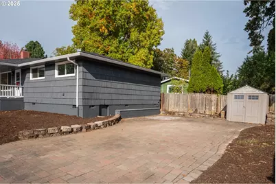 226 SE 157th Ave, Portland, OR 97233 - Photo 26