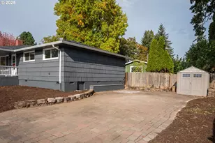 226 SE 157th Ave, Portland, OR 97233 - Photo 26