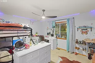 372 Thornbrook Dr, Merlin, OR 97532 - Photo 18